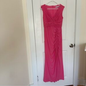 Ieena for Mac Duggal sleeveless ruched side split gown